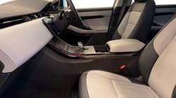 2024 (24) LAND ROVER RANGE ROVER EVOQUE 1.5 P270e Dynamic HSE 5dr Auto 4877064