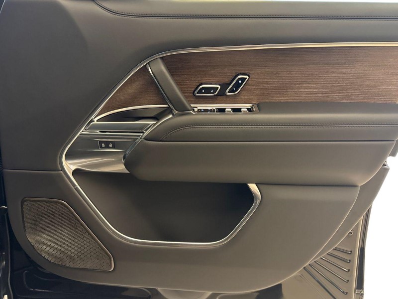 2025 (75) LAND ROVER RANGE ROVER 4.4 P530 V8 Autobiography 4dr Auto 4989885