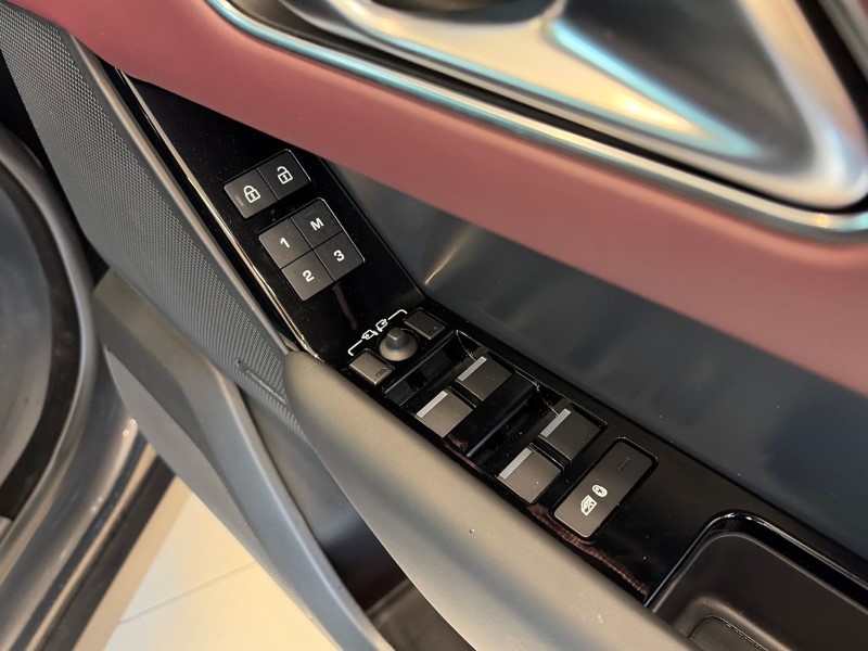 2024 (73) LAND ROVER RANGE ROVER VELAR 2.0 D200 MHEV Dynamic HSE 5dr Auto 4885907