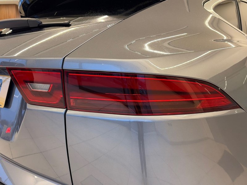 2021 (21) JAGUAR E-PACE 2.0 D165 R-Dynamic S 5dr Auto 4900913