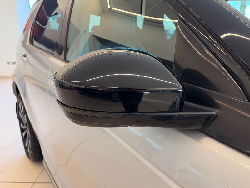 2021 (21) LAND ROVER DISCOVERY SPORT 2.0 D200 R-Dynamic SE 5dr Auto 4917907