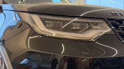 2023 (72) LAND ROVER COMMERCIAL DISCOVERY 3.0 D300 R-Dynamic SE Commercial Auto 4897906