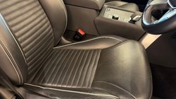 2023 (72) LAND ROVER COMMERCIAL DISCOVERY 3.0 D300 R-Dynamic SE Commercial Auto 4897915