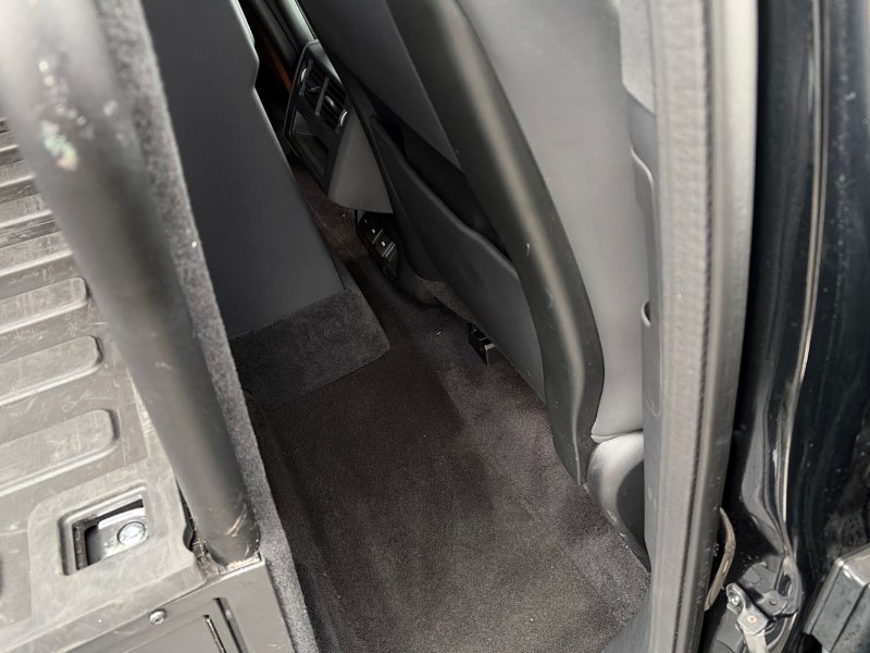 2023 (72) LAND ROVER COMMERCIAL DISCOVERY 3.0 D300 R-Dynamic SE Commercial Auto 4897907