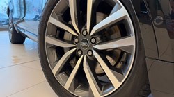 2023 (72) LAND ROVER COMMERCIAL DISCOVERY 3.0 D300 R-Dynamic SE Commercial Auto 4897937