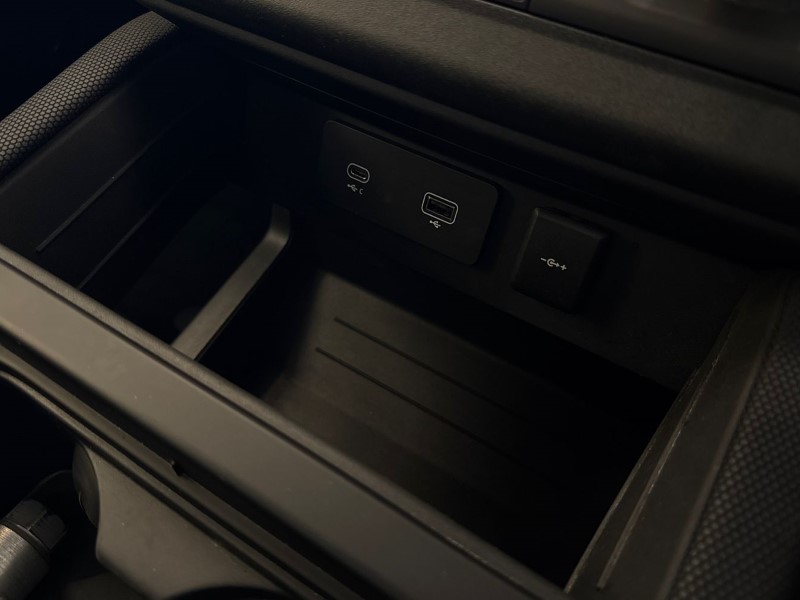 2024 (24) LAND ROVER DEFENDER 5.0 P500 V8 130 5dr Auto [8 Seat] 4946014