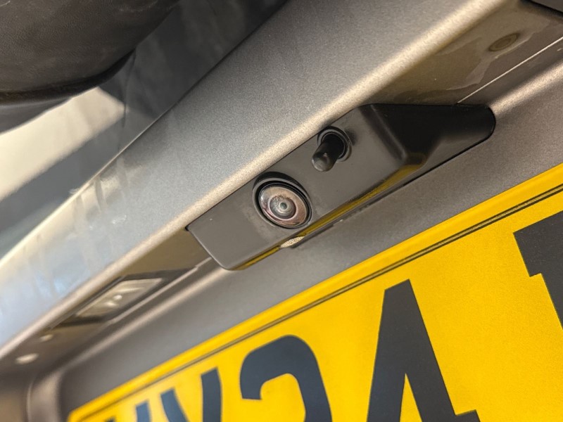 2024 (24) LAND ROVER DEFENDER 5.0 P500 V8 130 5dr Auto [8 Seat] 4946018