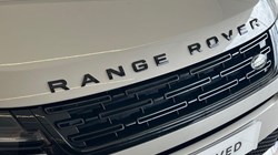 2025 (75) LAND ROVER RANGE ROVER EVOQUE 2.0 D200 Dynamic SE 5dr Auto 5562337