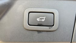 2021 (21) LAND ROVER RANGE ROVER VELAR 2.0 D200 Edition 5dr Auto 4896166