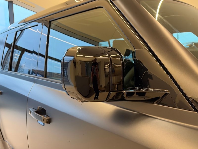 2023 (72) LAND ROVER DEFENDER 5.0 P525 V8 Carpathian Edition 110 5dr Auto 4904127