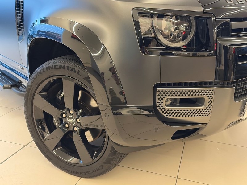 2023 (72) LAND ROVER DEFENDER 5.0 P525 V8 Carpathian Edition 110 5dr Auto 4904119