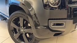 2023 (72) LAND ROVER DEFENDER 5.0 P525 V8 Carpathian Edition 110 5dr Auto 4904119