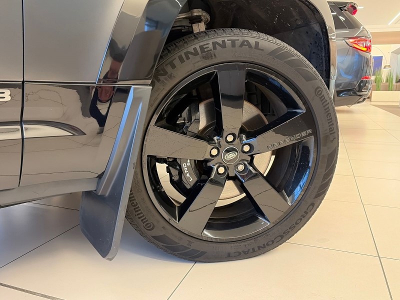 2023 (72) LAND ROVER DEFENDER 5.0 P525 V8 Carpathian Edition 110 5dr Auto 4904126