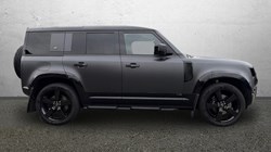 2023 (72) LAND ROVER DEFENDER 5.0 P525 V8 Carpathian Edition 110 5dr Auto 4904078
