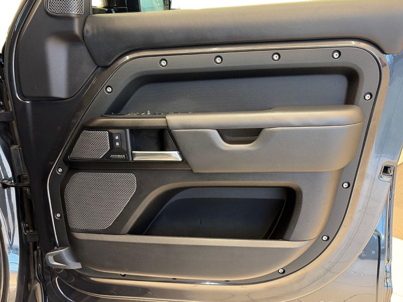 2023 (72) LAND ROVER DEFENDER 5.0 P525 V8 Carpathian Edition 110 5dr Auto 4904096