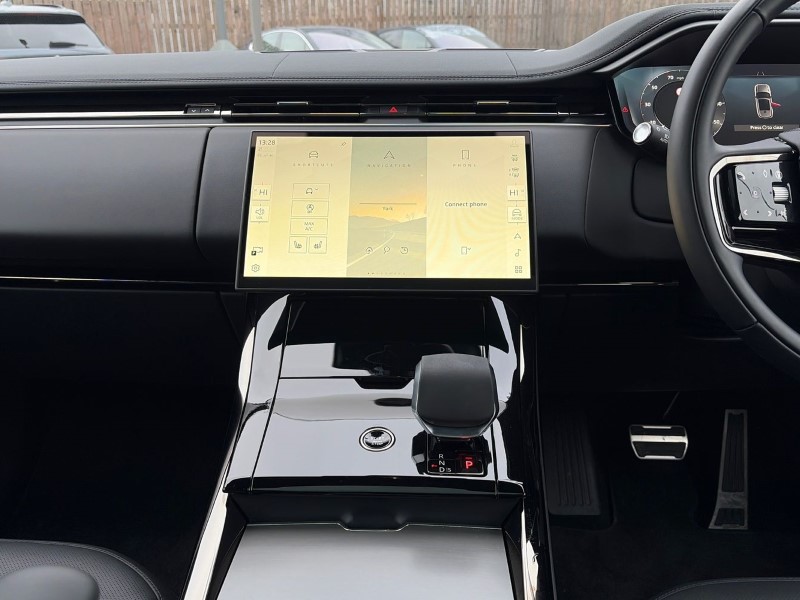 2025 (75) LAND ROVER RANGE ROVER SPORT 3.0 D250 Edition 5dr Auto 4899015