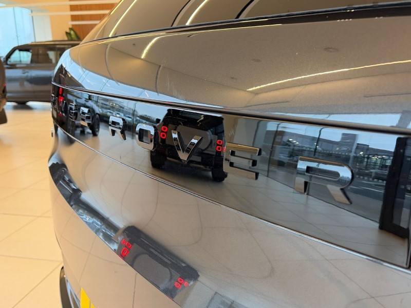 2025 (75) LAND ROVER RANGE ROVER SPORT 3.0 D250 Edition 5dr Auto 4899050