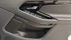 2024 (74) LAND ROVER RANGE ROVER EVOQUE 2.0 D200 Autobiography 5dr Auto 4888762