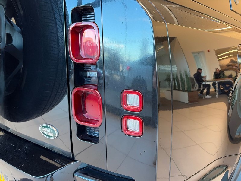 2023 (72) LAND ROVER DEFENDER 3.0 D300 X-Dynamic HSE 130 5dr Auto 4908210