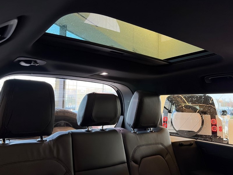 2023 (72) LAND ROVER DEFENDER 3.0 D300 X-Dynamic HSE 130 5dr Auto 4908217