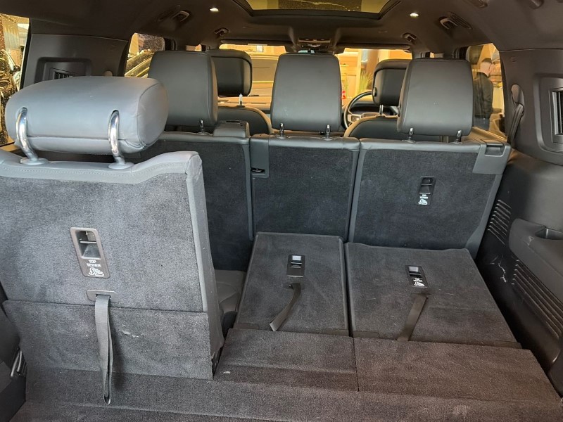 2023 (72) LAND ROVER DEFENDER 3.0 D300 X-Dynamic HSE 130 5dr Auto 4908215