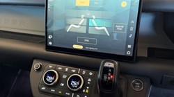 2023 (72) LAND ROVER DEFENDER 3.0 D300 X-Dynamic HSE 130 5dr Auto 4908194