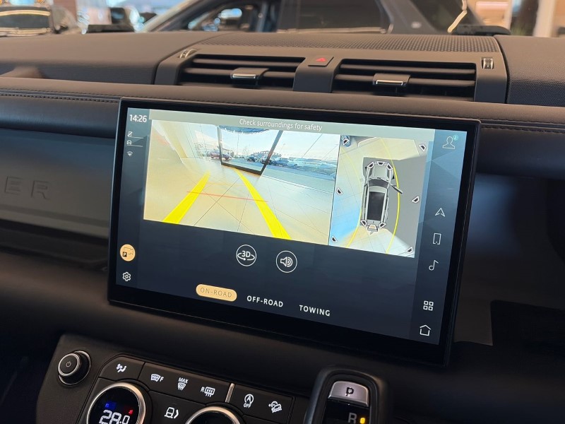 2023 (72) LAND ROVER DEFENDER 3.0 D300 X-Dynamic HSE 130 5dr Auto 4908171