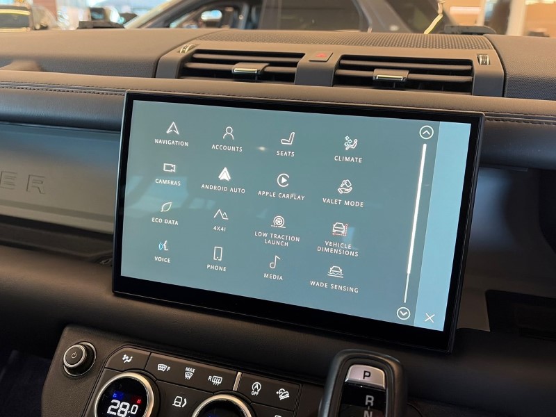 2023 (72) LAND ROVER DEFENDER 3.0 D300 X-Dynamic HSE 130 5dr Auto 4908193