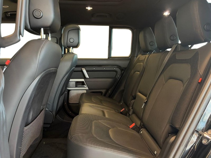 2023 (72) LAND ROVER DEFENDER 3.0 D300 X-Dynamic HSE 130 5dr Auto 4908163