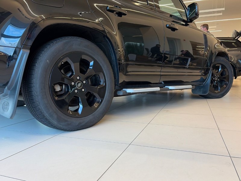 2023 (72) LAND ROVER DEFENDER 3.0 D300 X-Dynamic HSE 130 5dr Auto 4908211