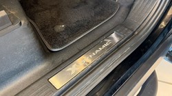 2023 (72) LAND ROVER DEFENDER 3.0 D300 X-Dynamic HSE 130 5dr Auto 4908179