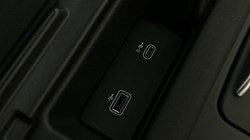 2024 (73) LAND ROVER DISCOVERY 3.0 D300 Dynamic HSE 5dr Auto 4932602