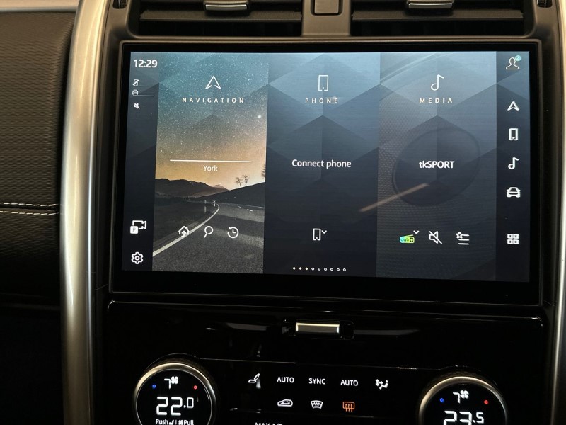 2024 (73) LAND ROVER DISCOVERY 3.0 D300 Dynamic HSE 5dr Auto 4932594