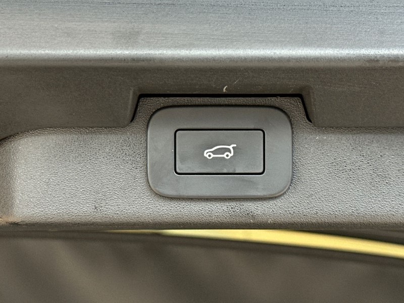 2024 (73) LAND ROVER DISCOVERY 3.0 D300 Dynamic HSE 5dr Auto 4932607