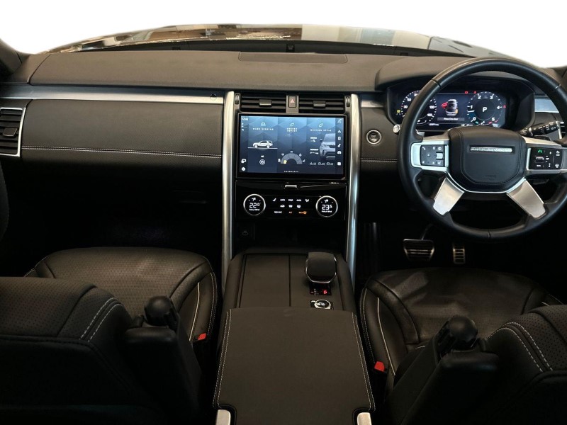 2024 (73) LAND ROVER DISCOVERY 3.0 D300 Dynamic HSE 5dr Auto 4932572