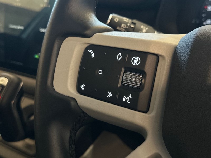 2024 (24) LAND ROVER DEFENDER 2.0 P400e X-Dynamic HSE 110 5dr Auto 5064929