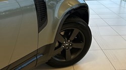 2024 (24) LAND ROVER DEFENDER 2.0 P400e X-Dynamic HSE 110 5dr Auto 5064949