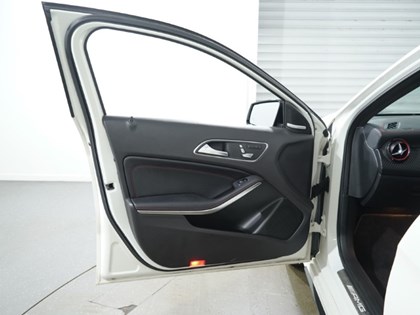 2018 (67) MERCEDES-BENZ A CLASS A45 4Matic Premium 5dr Auto
