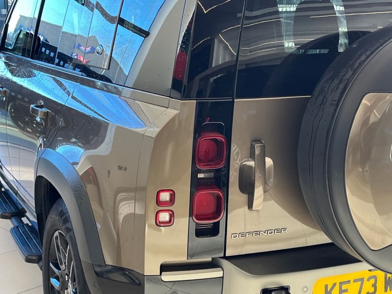 2023 (73) LAND ROVER DEFENDER 3.0 D250 X-Dynamic HSE 110 5dr Auto 4910478