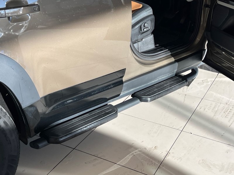 2023 (73) LAND ROVER DEFENDER 3.0 D250 X-Dynamic HSE 110 5dr Auto 4910498