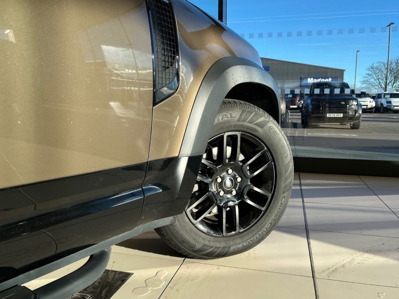 2023 (73) LAND ROVER DEFENDER 3.0 D250 X-Dynamic HSE 110 5dr Auto 4910507