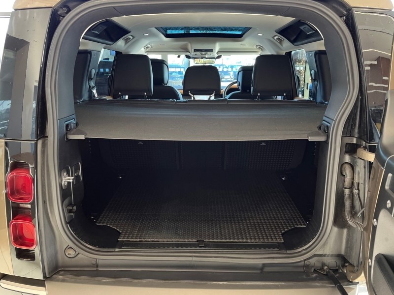 2023 (73) LAND ROVER DEFENDER 3.0 D250 X-Dynamic HSE 110 5dr Auto 4910469