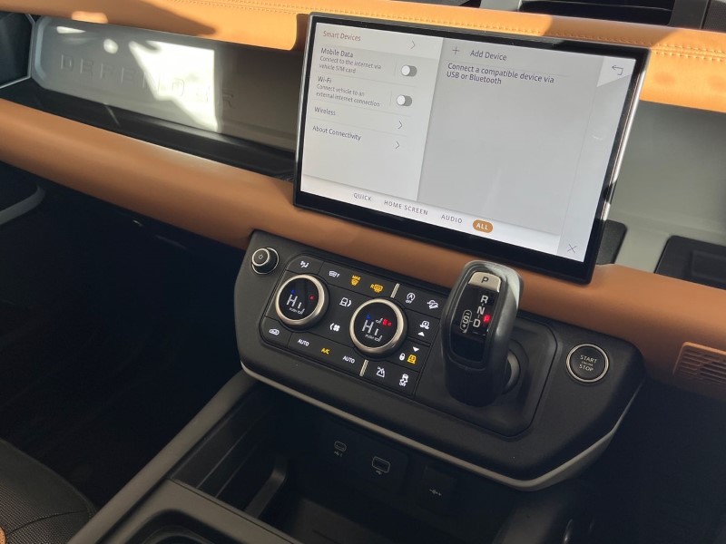 2023 (73) LAND ROVER DEFENDER 3.0 D250 X-Dynamic HSE 110 5dr Auto 4910493