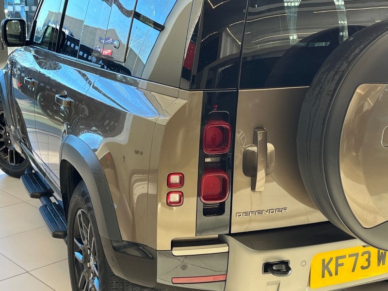 2023 (73) LAND ROVER DEFENDER 3.0 D250 X-Dynamic HSE 110 5dr Auto 4910505