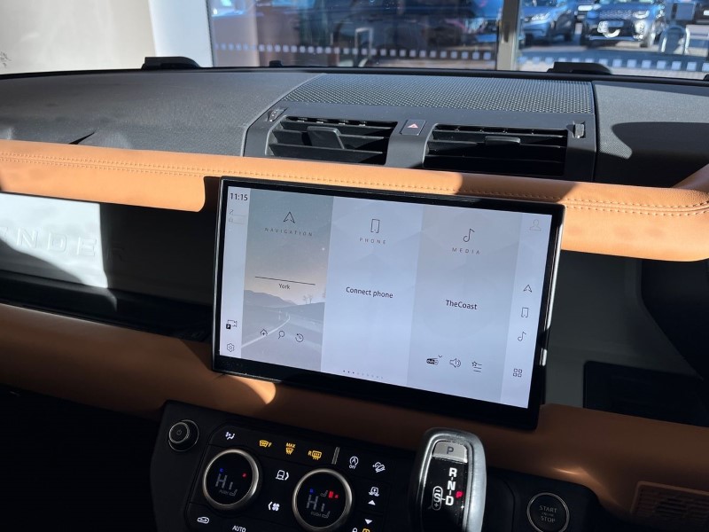 2023 (73) LAND ROVER DEFENDER 3.0 D250 X-Dynamic HSE 110 5dr Auto 4910489