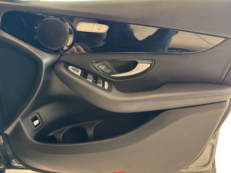 2020 (70) MERCEDES-BENZ GLC 220d 4Matic Sport 5dr 9G-Tronic 4907659