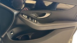 2020 (70) MERCEDES-BENZ GLC 220d 4Matic Sport 5dr 9G-Tronic 4907659