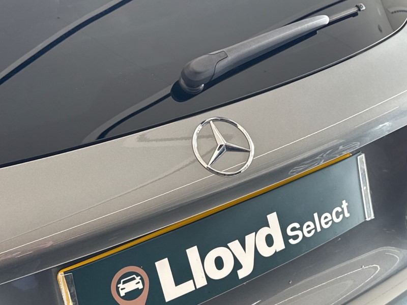 2020 (70) MERCEDES-BENZ GLC 220d 4Matic Sport 5dr 9G-Tronic 4907681