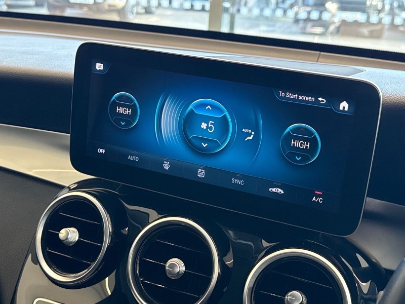 2020 (70) MERCEDES-BENZ GLC 220d 4Matic Sport 5dr 9G-Tronic 4907671