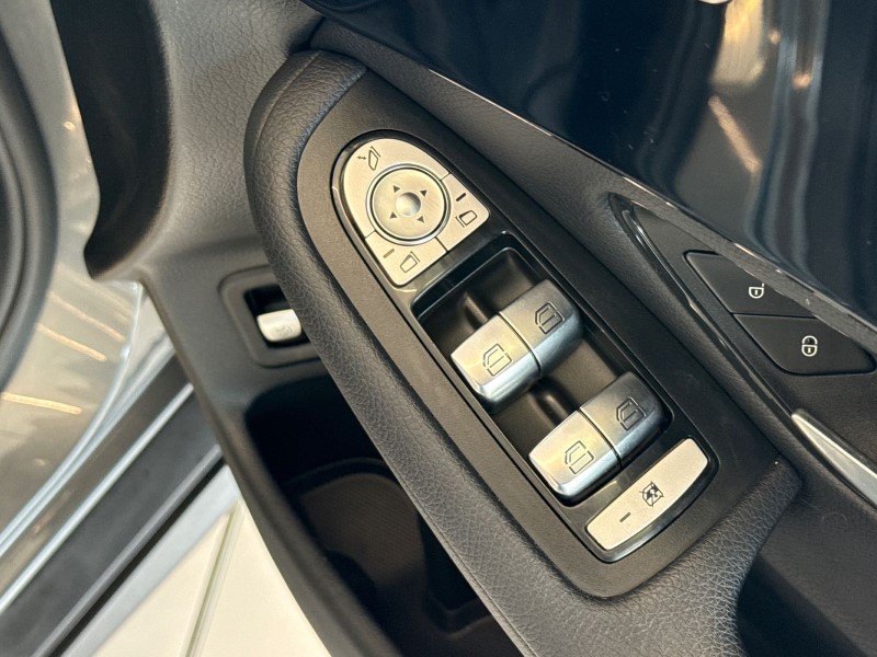 2020 (70) MERCEDES-BENZ GLC 220d 4Matic Sport 5dr 9G-Tronic 4907660